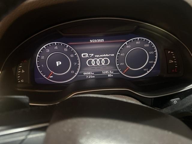 Photo of 2019 White Audi Q7
