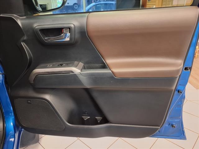 Photo of 2016 Blazing Blue Pearl Toyota Tacoma