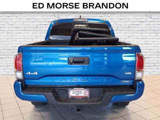 Photo of 2016 Blazing Blue Pearl Toyota Tacoma