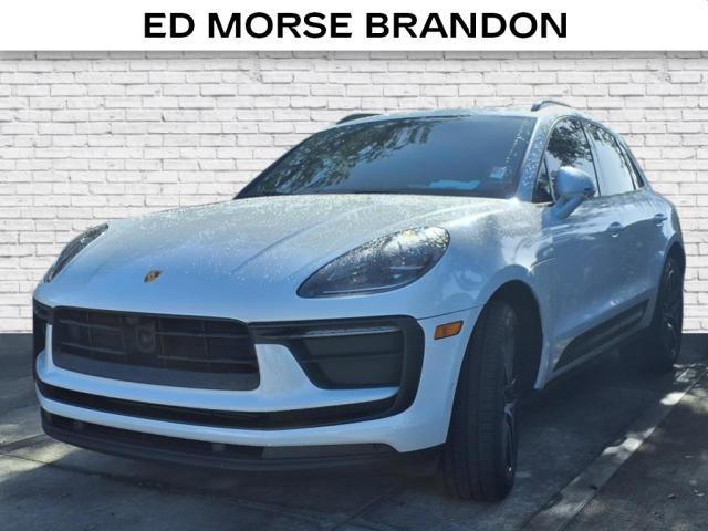 Photo of 2023 White Porsche Macan