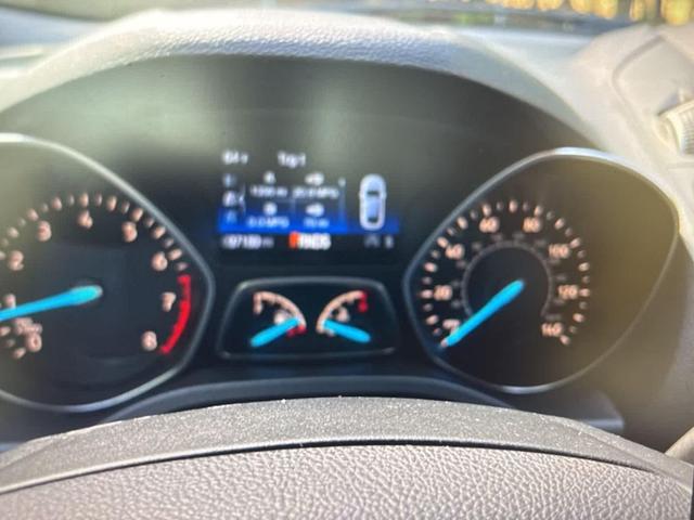 Photo of 2018 Blue Metallic Ford Escape
