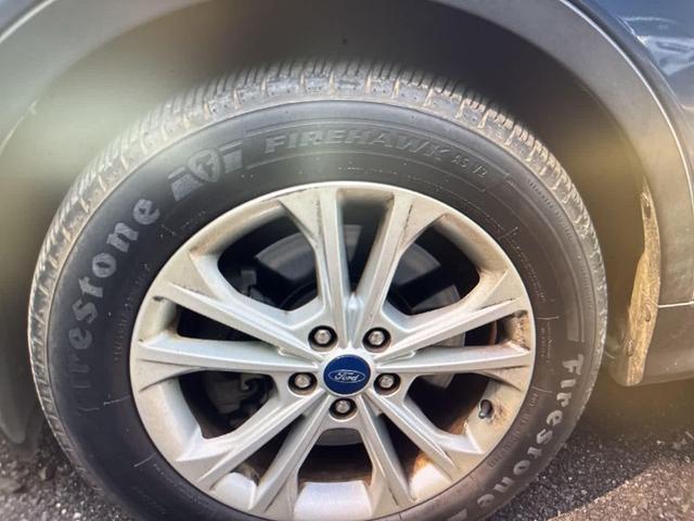 Photo of 2018 Blue Metallic Ford Escape