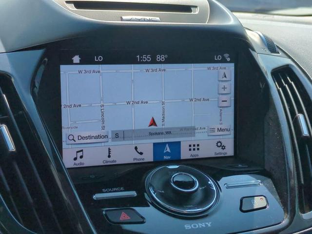 Photo of 2016 White Platinum Metallic Tri-Coat Ford Escape