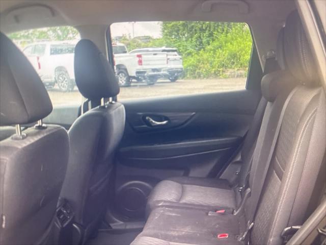 Photo of 2018 Magnetic Black Nissan Rogue