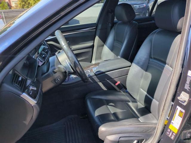 Photo of 2016 Carbon Black Metallic BMW 535