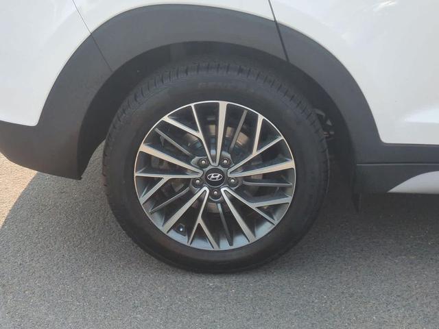 Photo of 2019 Dazzling White Hyundai TUCSON
