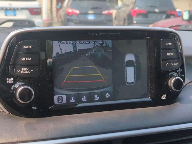 Photo of 2019 Dazzling White Hyundai TUCSON