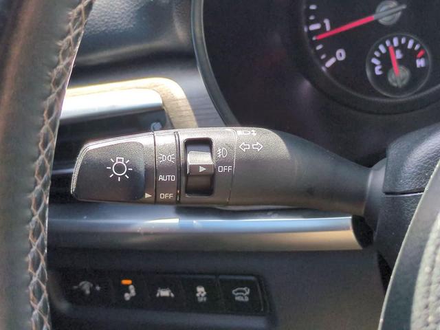 Photo of 2020 Snow White Pearl Kia Telluride