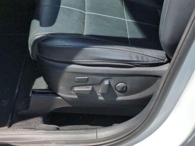 Photo of 2020 Snow White Pearl Kia Telluride