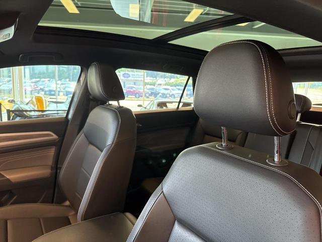 Photo of 2022 Platinum Gray Metallic Volkswagen Atlas Cross Sport
