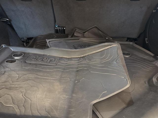 Photo of 2023 Black Clearcoat Jeep Wrangler