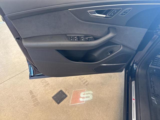 Photo of 2024 Blue Metallic Audi SQ8
