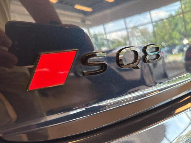 Photo of 2024 Blue Metallic Audi SQ8