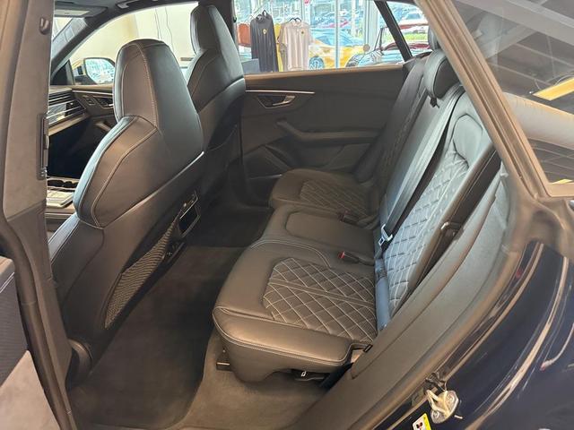 Photo of 2024 Blue Metallic Audi SQ8