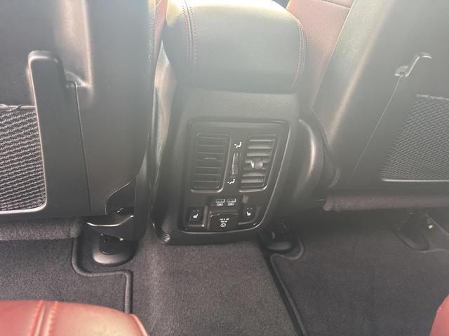 Photo of 2025 White Knuckle Clearcoat Dodge Durango