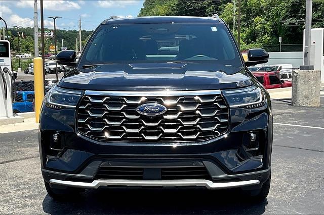 Photo of 2025 AGATE BLACK METALLIC Ford Explorer
