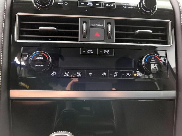 Photo of 2023 Black INFINITI QX80