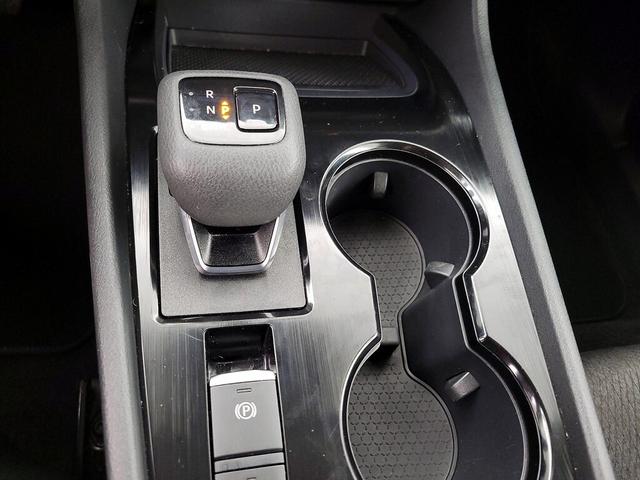 Photo of 2024 Gray Nissan Rogue