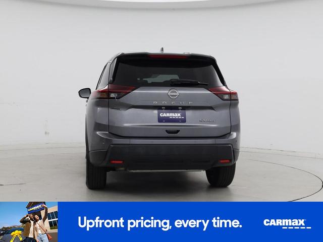 Photo of 2024 Gray Nissan Rogue