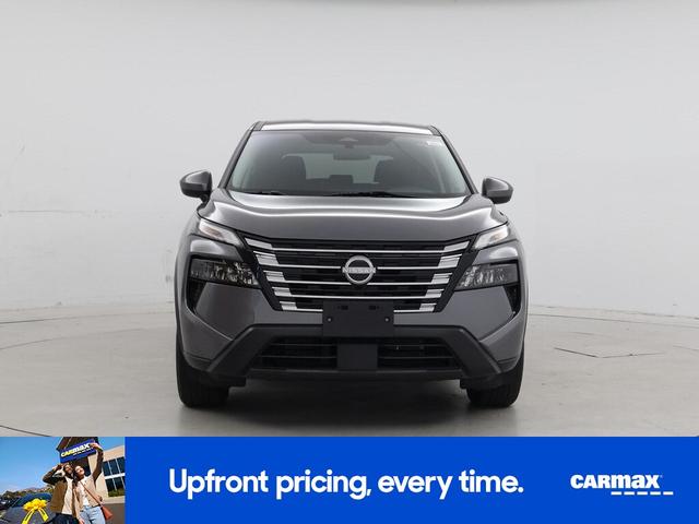 Photo of 2024 Gray Nissan Rogue