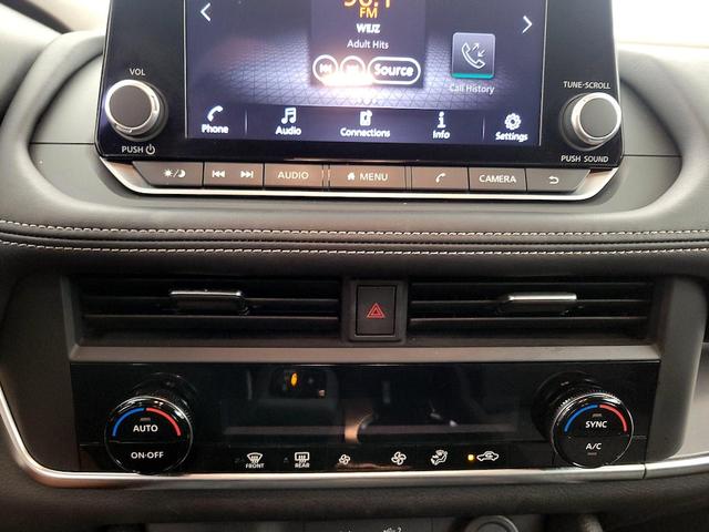 Photo of 2023 Black Nissan Rogue