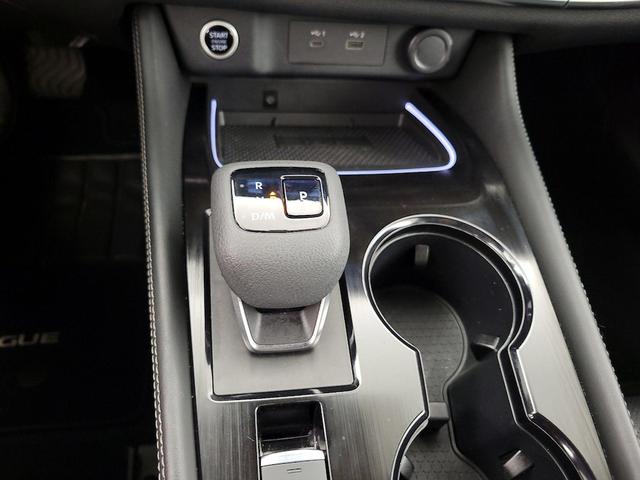Photo of 2022 Silver Nissan Rogue