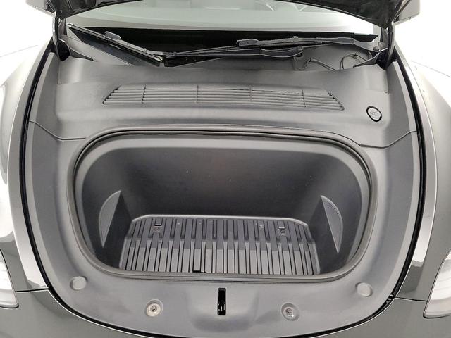 Photo of 2022 Black Tesla Model Y