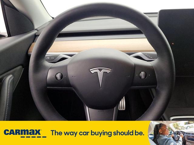 Photo of 2022 Black Tesla Model Y
