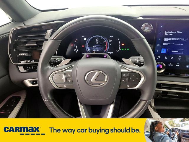Photo of 2023 Black Lexus RX 350