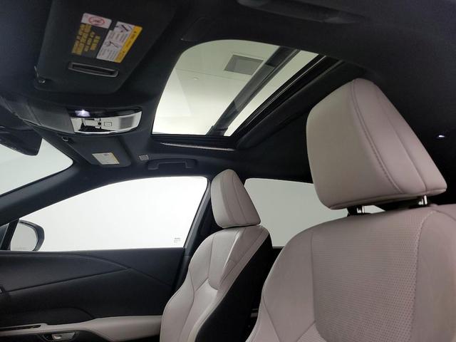 Photo of 2023 Black Lexus RX 350