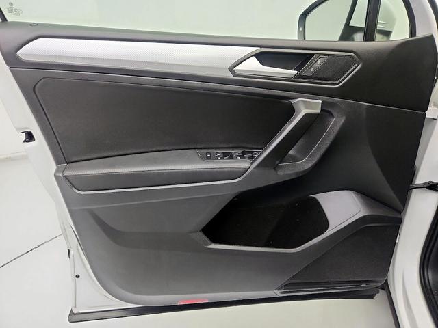 Photo of 2022 White Volkswagen Tiguan