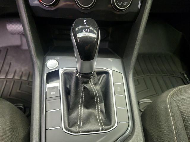 Photo of 2022 White Volkswagen Tiguan