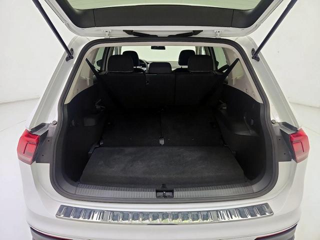 Photo of 2022 White Volkswagen Tiguan