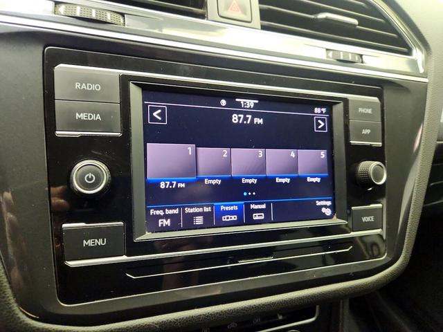 Photo of 2022 White Volkswagen Tiguan
