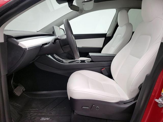 Photo of 2021 Red Tesla Model Y