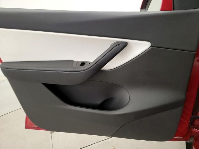 Photo of 2021 Red Tesla Model Y