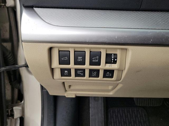 Photo of 2015 Gold Subaru Outback