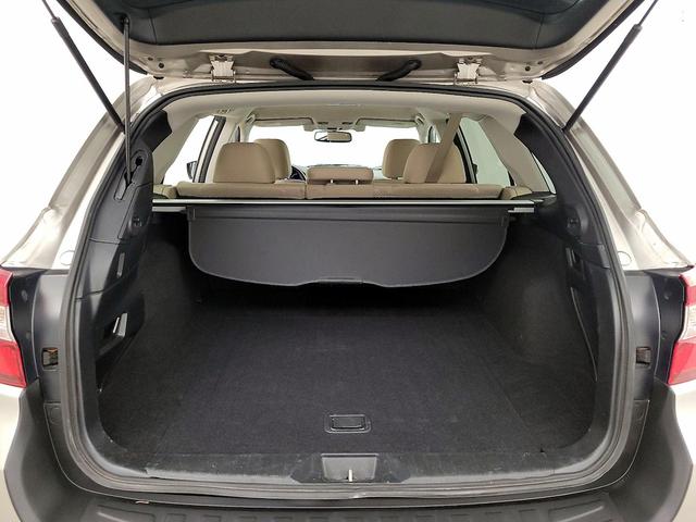 Photo of 2015 Gold Subaru Outback