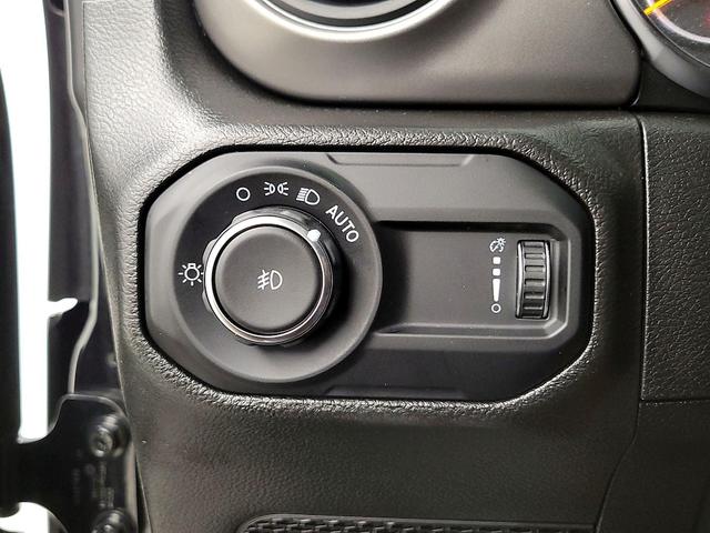 Photo of 2023 Black Jeep Wrangler