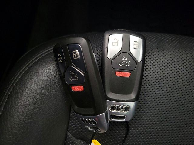 Photo of 2019 Blue Audi Q7