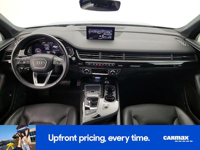 Photo of 2019 Blue Audi Q7