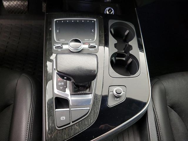 Photo of 2019 Blue Audi Q7