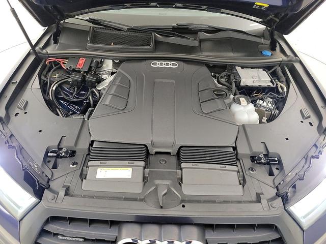 Photo of 2019 Blue Audi Q7