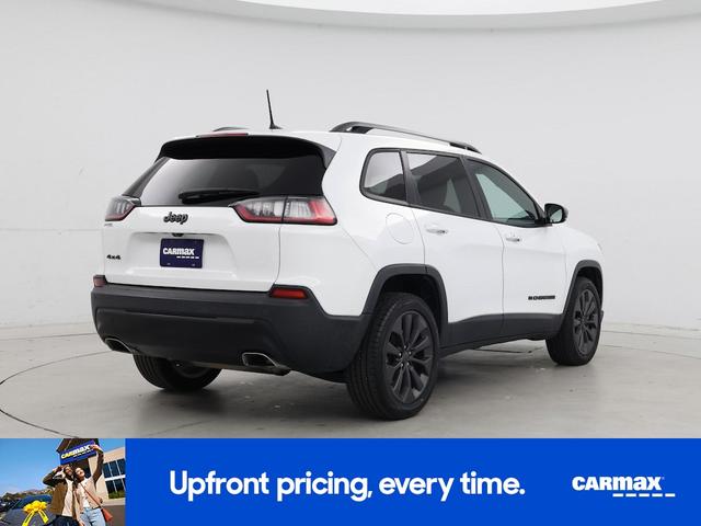 Photo of 2021 White Jeep Cherokee