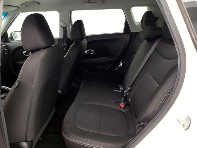 Photo of 2017 White Kia Soul