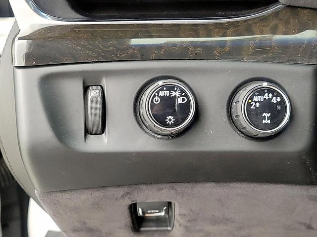 Photo of 2019 White Cadillac Escalade