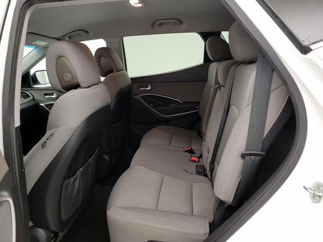 Photo of 2016 White Hyundai Santa Fe Sport
