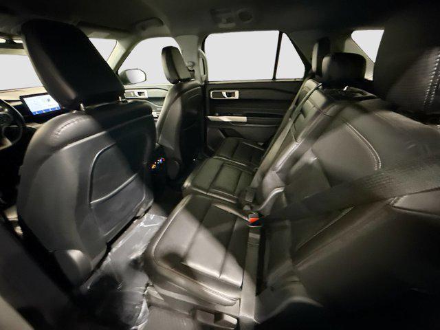 Photo of 2020 Oxford White Ford Explorer