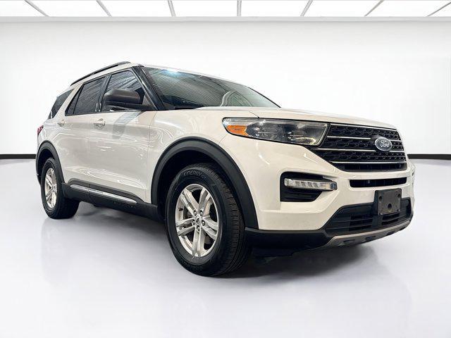 Photo of 2020 Oxford White Ford Explorer