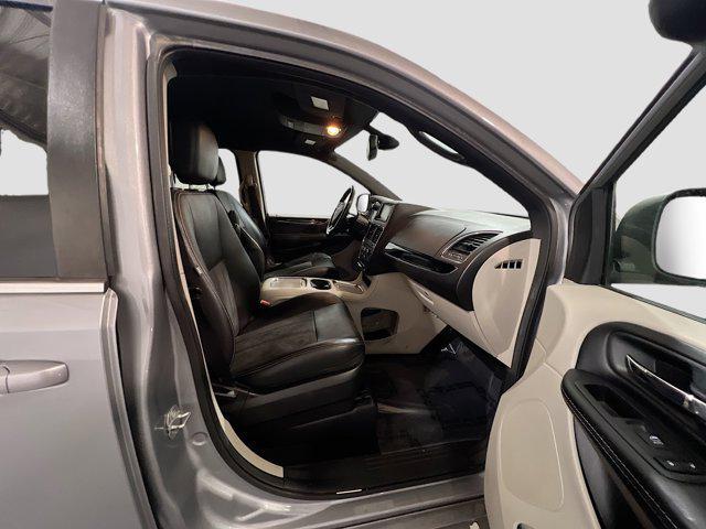Photo of 2019 Billet Clearcoat Dodge Grand Caravan